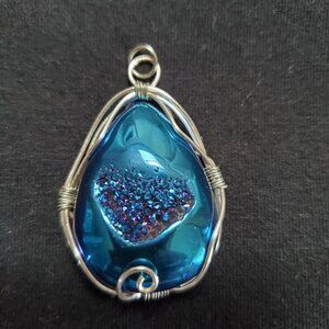 Druzy pendant - Blue